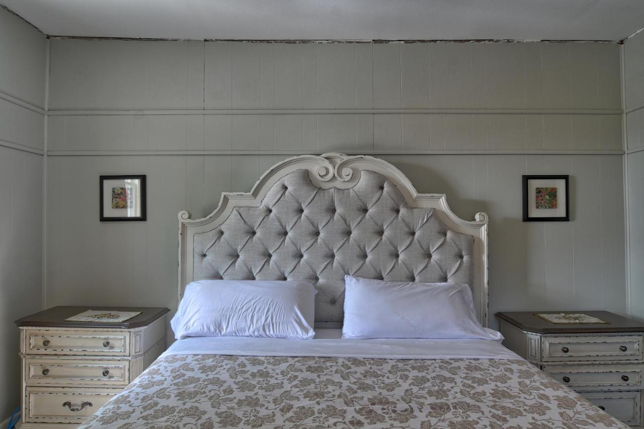 Bed and Breakfast Charlevoix House Экстерьер фото